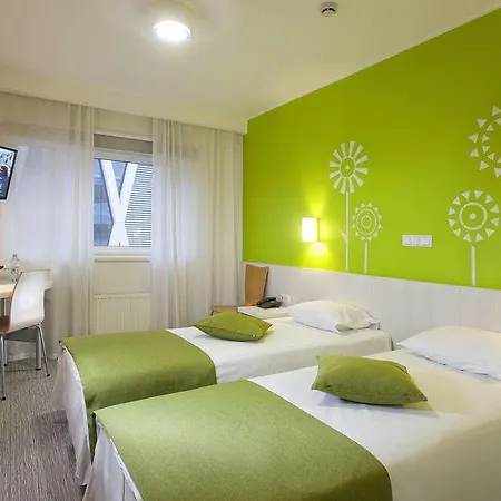 Tallink Express Hotell 3*